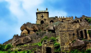 Why is the Golconda Fort famous in India?