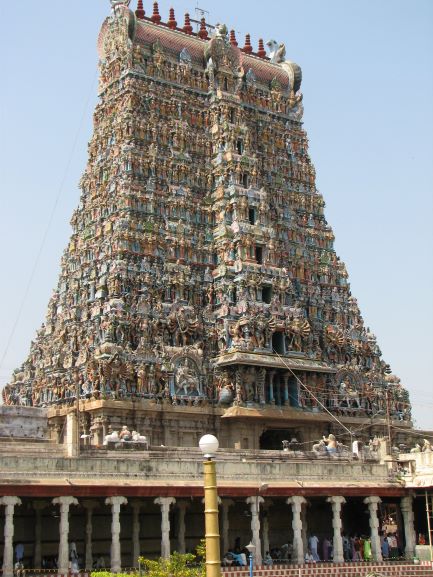 Why is the Meenakshi Temple famous in India?