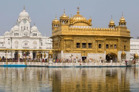 Why is the Sri Harmandir Sahib famous in India?