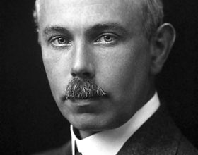 Why was Francis William Aston awarded Noble Prize in1922?