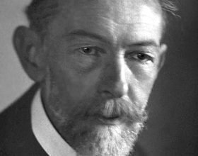 Why was Richard Adolf Zsigmondy awarded Noble Prize in1925?