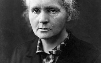 Why was Marie Skłodowska-Curie awarded Noble Prize in1903?