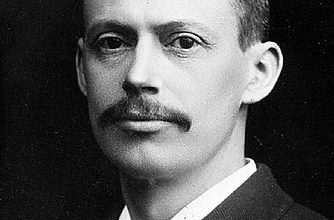 Why was Niels Ryberg Finsen awarded Noble Prize Physiology or Medicine in1903?