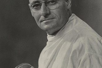 Why was Howard Walter Florey Awarded the Nobel Prize for Physiology or Medicine in 1945?