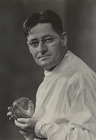 Why was Howard Walter Florey Awarded the Nobel Prize for Physiology or Medicine in 1945?