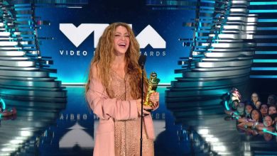 Shakira MTV VMAs Video Vanguard Award