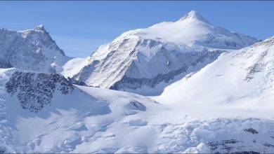 why-are-the-dufek-massif-mountains-so-prominent